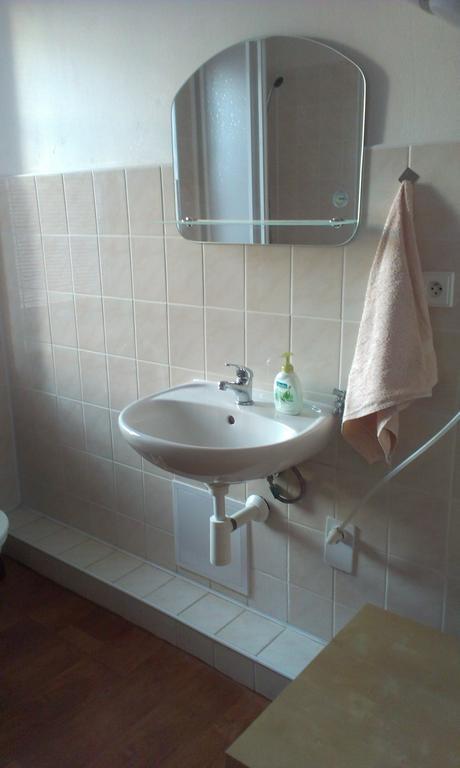 Pension Doctor Dvůr Králové nad Labem Oda fotoğraf